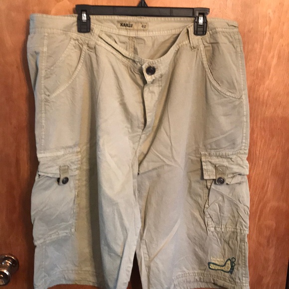 KAALU  Cargo  Shorts size 42   Tan color - Picture 1 of 2